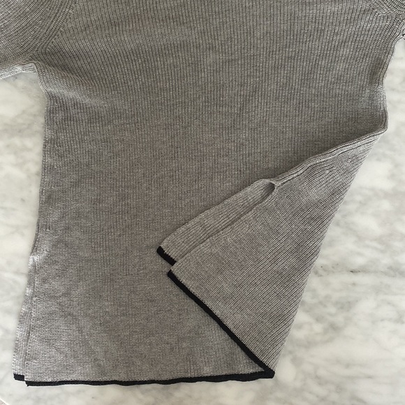 Vince Camuto - XSP Gray Sweater - New with Tags - Picture 4 of 10